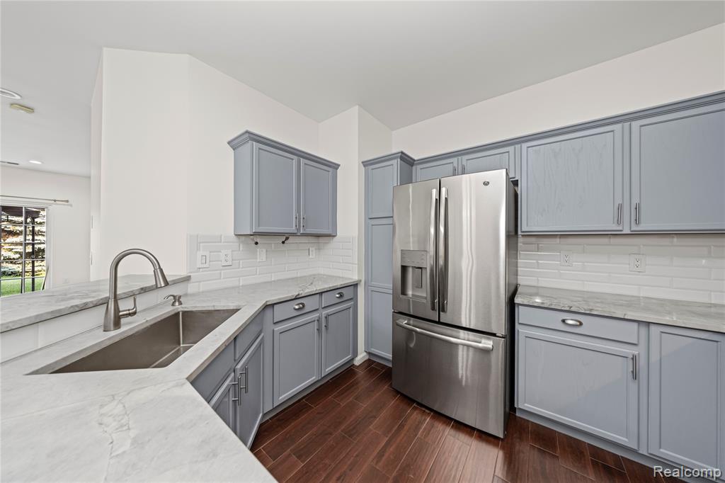 43270 Pendleton Circle, Sterling Heights, MI 48313 — Photo 10