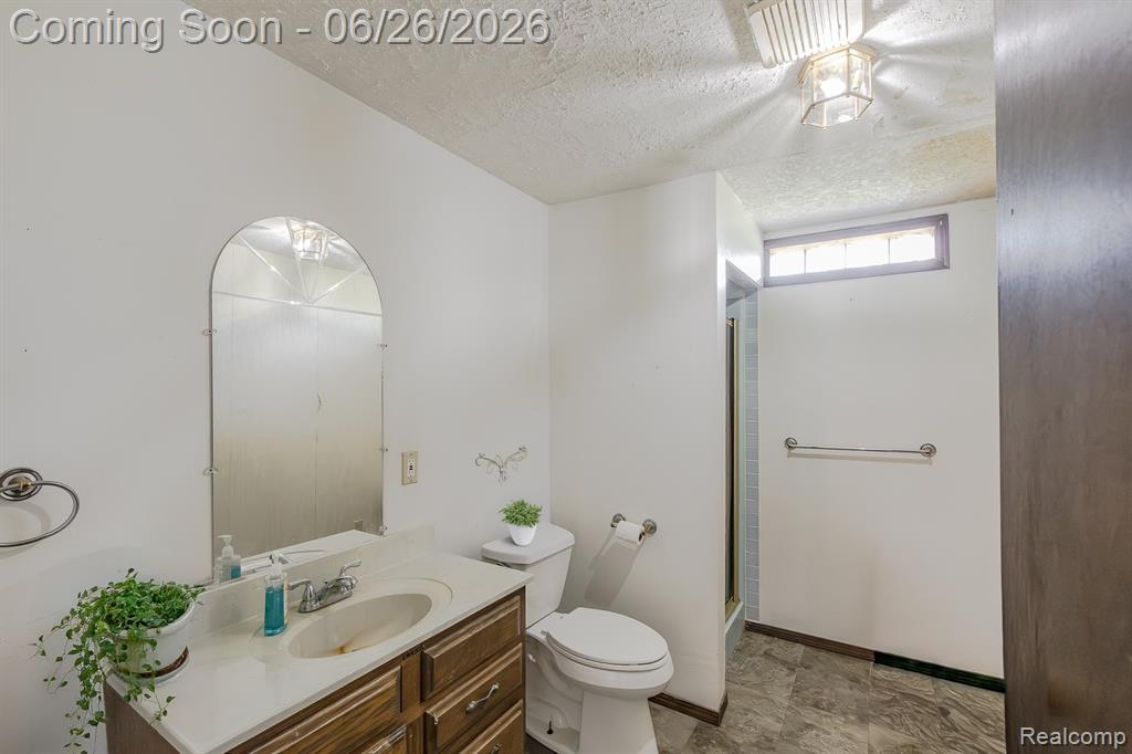 9635 Ortonville Road, Clarkston, MI 48348 — Photo 20