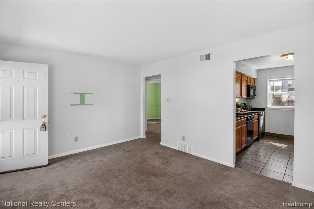 8880 Marlowe Avenue, Plymouth, MI 48170 — Photo 11