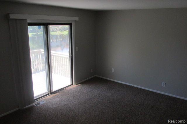 7310 BLUEWATER Drive, Clarkston, MI 48348 — Photo 5
