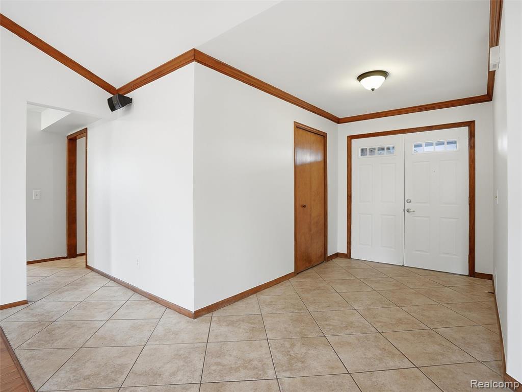 46689 Barbara Drive, Macomb, MI 48044 — Photo 8