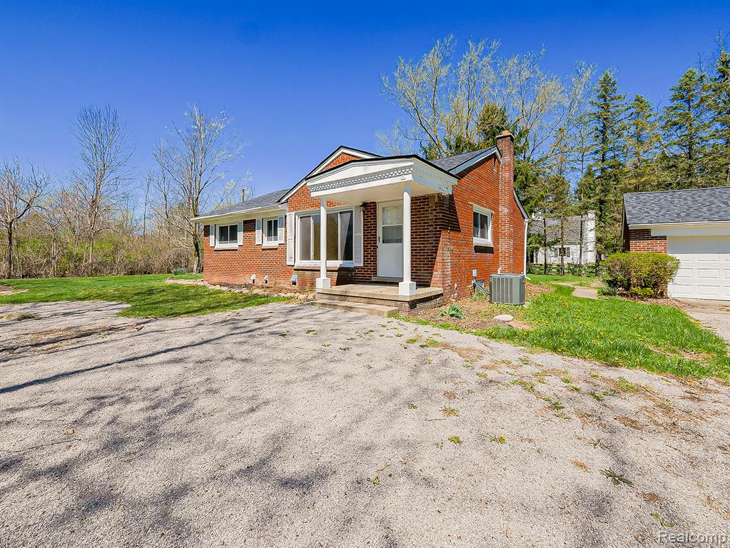 8701 Brookville Road, Plymouth, MI 48170 — Photo 40
