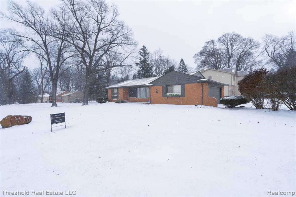 5595 Old Orchard Trail, Orchard Lake Village, MI 48324 — Photo 4