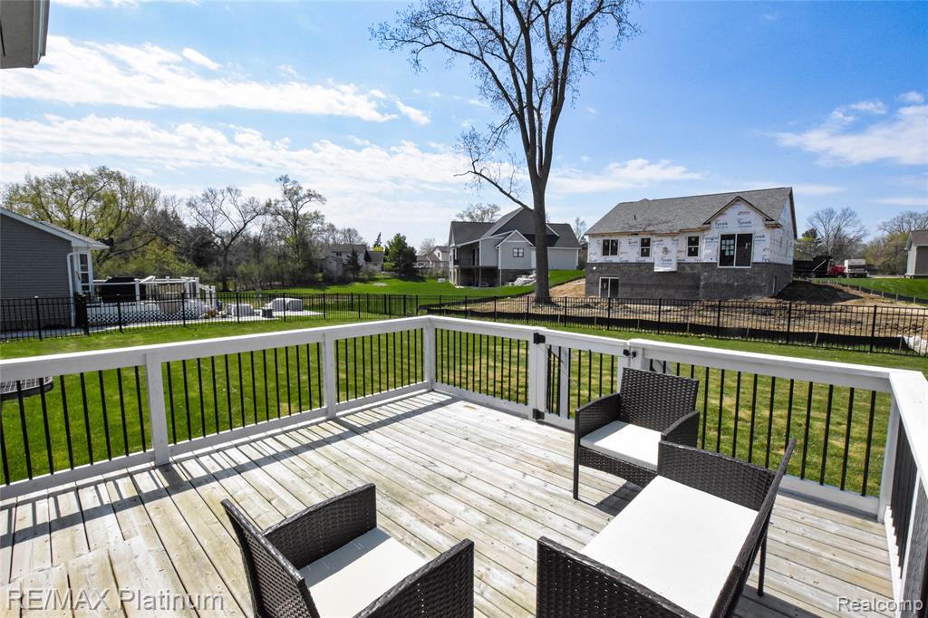 1174 Prudence Drive, Waterford, MI 48327 — Photo 3