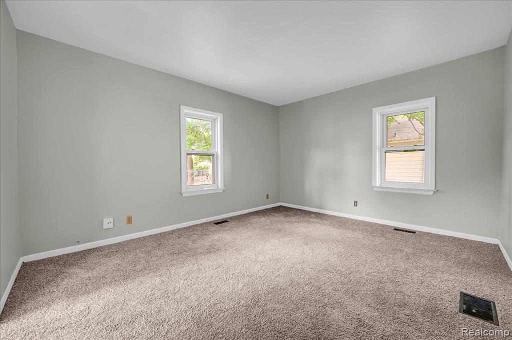 909 Maplewood Avenue, Ypsilanti, MI 48198 — Photo 15