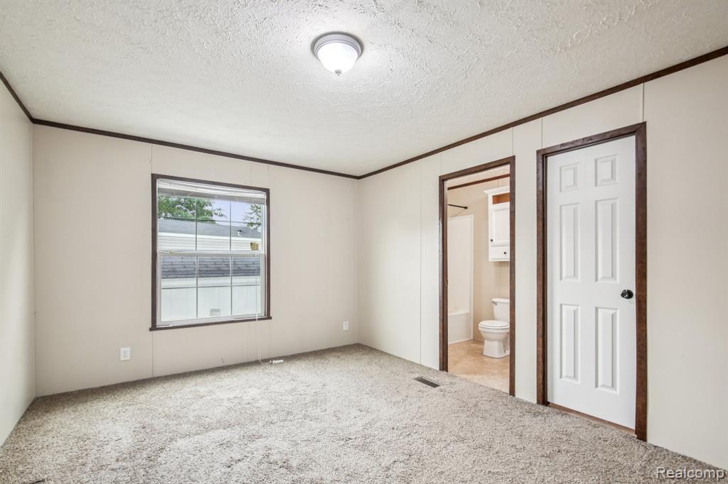 4726 Harrow Court, Sterling Heights, MI 48310 — Photo 13