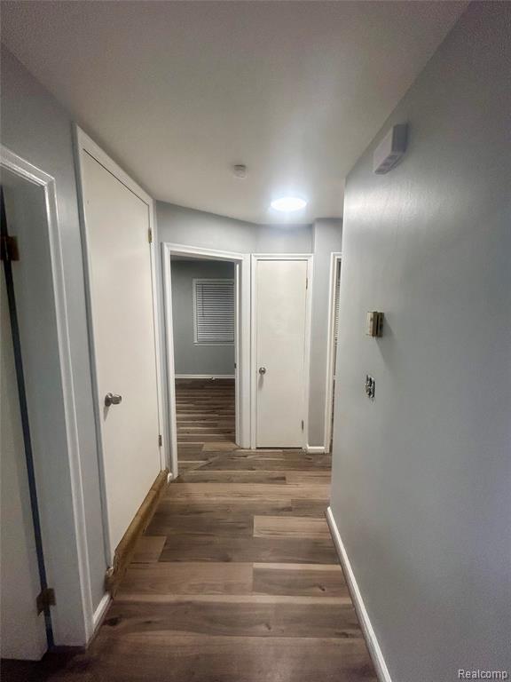 6881 N Vernon Street, Dearborn Heights, MI 48127 — Photo 10