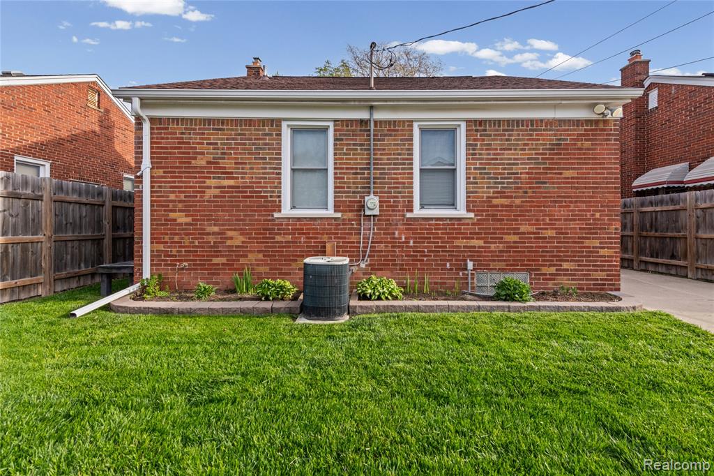 13261 Ward Street, Southgate, MI 48195 — Photo 25