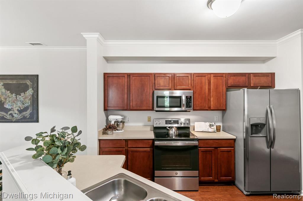 753 ABBINGTON, Howell, MI 48843 — Photo 15