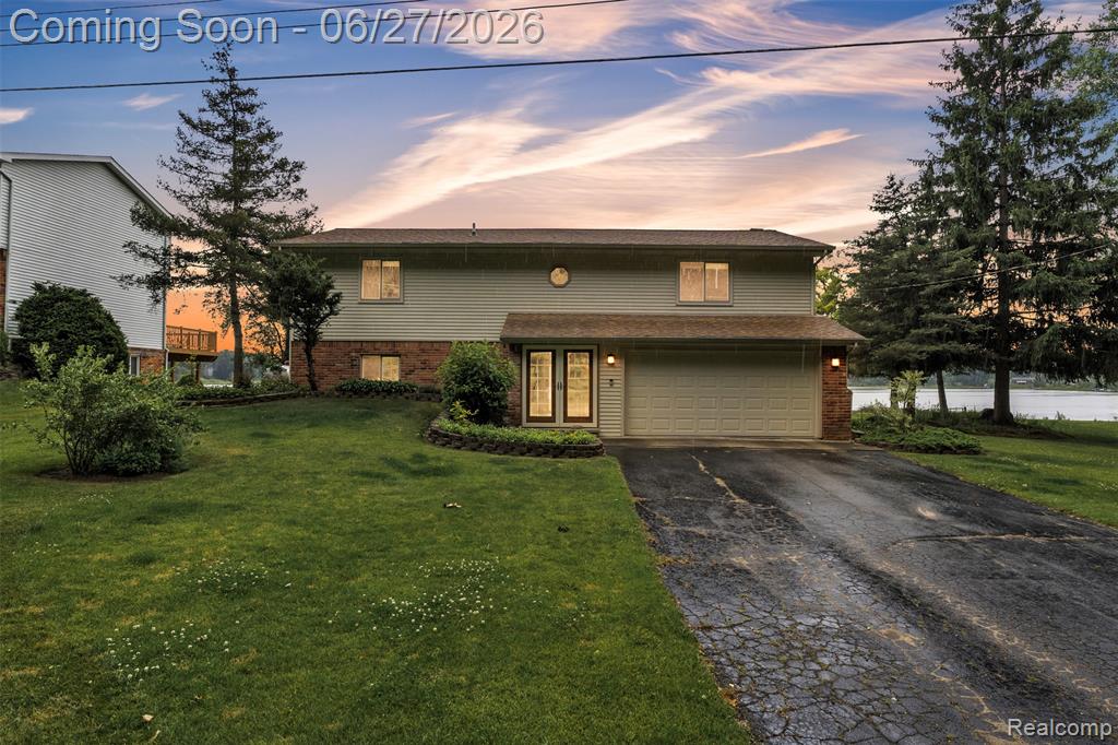 2276 Webster Park Drive, Howell, MI 48843 — Photo 2