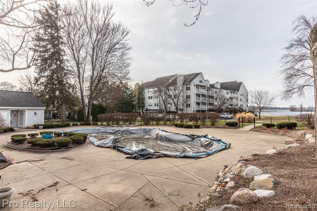3559 Port Cove Drive, Waterford, MI 48328 — Photo 4