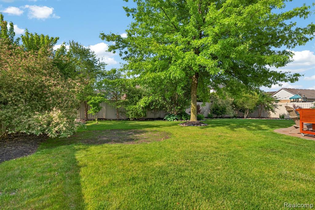 25820 Timber Creek Lane, Flat Rock, MI 48134 — Photo 32