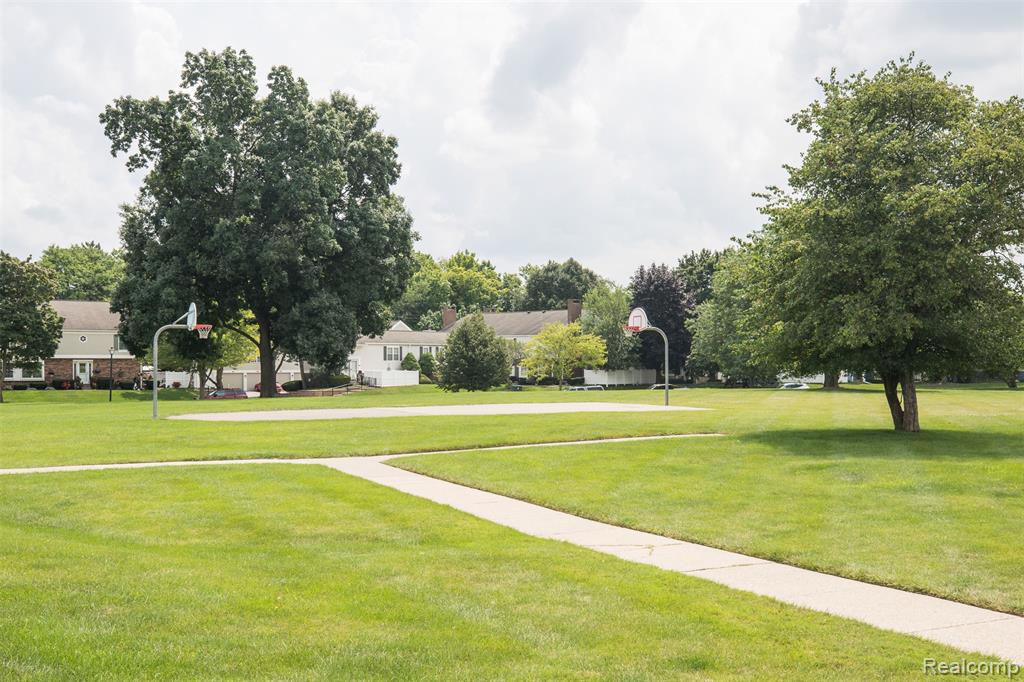 20940 E Glen Haven Circle, 46, Northville, MI 48167 — Photo 26