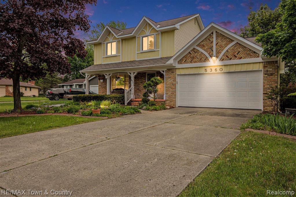 5360 OLD FRANKLIN Court, Grand Blanc, MI 48439 — Photo 2