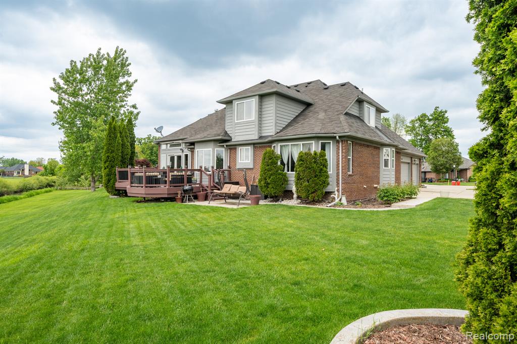 47540 Kelston Drive, Macomb, MI 48044 — Photo 35