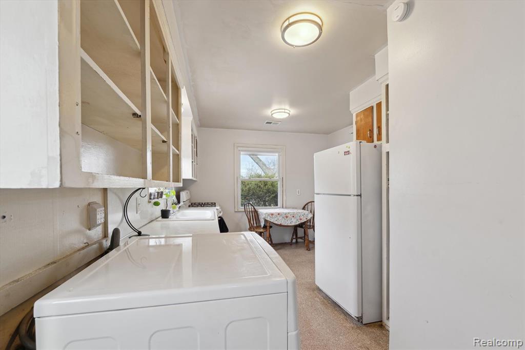 4302 MANDALAY Avenue, Royal Oak, MI 48073 — Photo 9