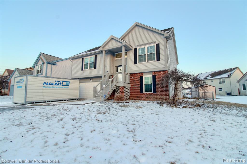 6647 ROBINDALE Drive, Ypsilanti, MI 48197 — Photo 3
