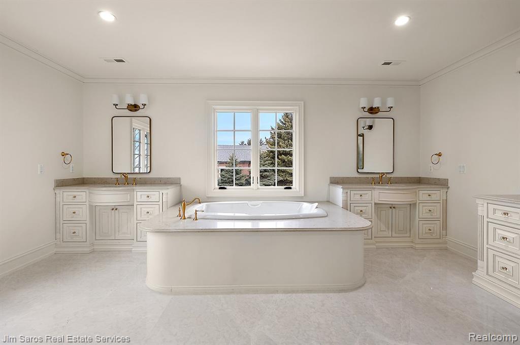 707 Lake Shore Road, Grosse Pointe Shores, MI 48236 — Photo 29