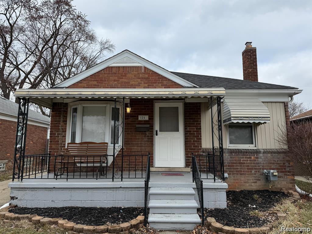 8241 KALTZ, Center Line, MI 48015 — front exterior