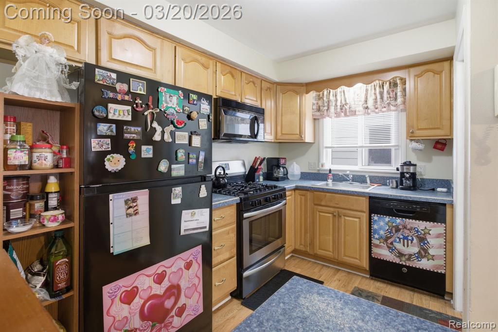 17630 Brady, Redford, MI 48240 — Photo 13