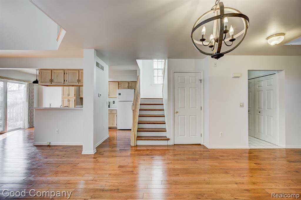 45293 HORSESHOE Circle, Canton, MI 48187 — Photo 4