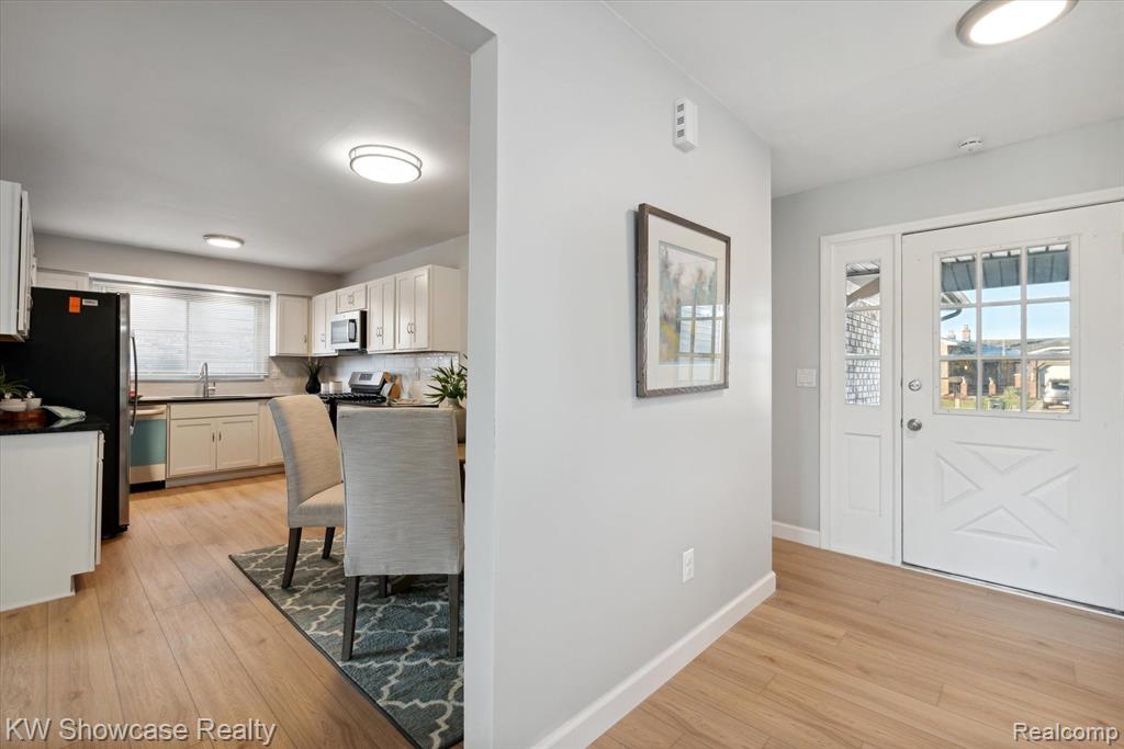 44048 Harsdale Drive, Canton, MI 48187 — Photo 14