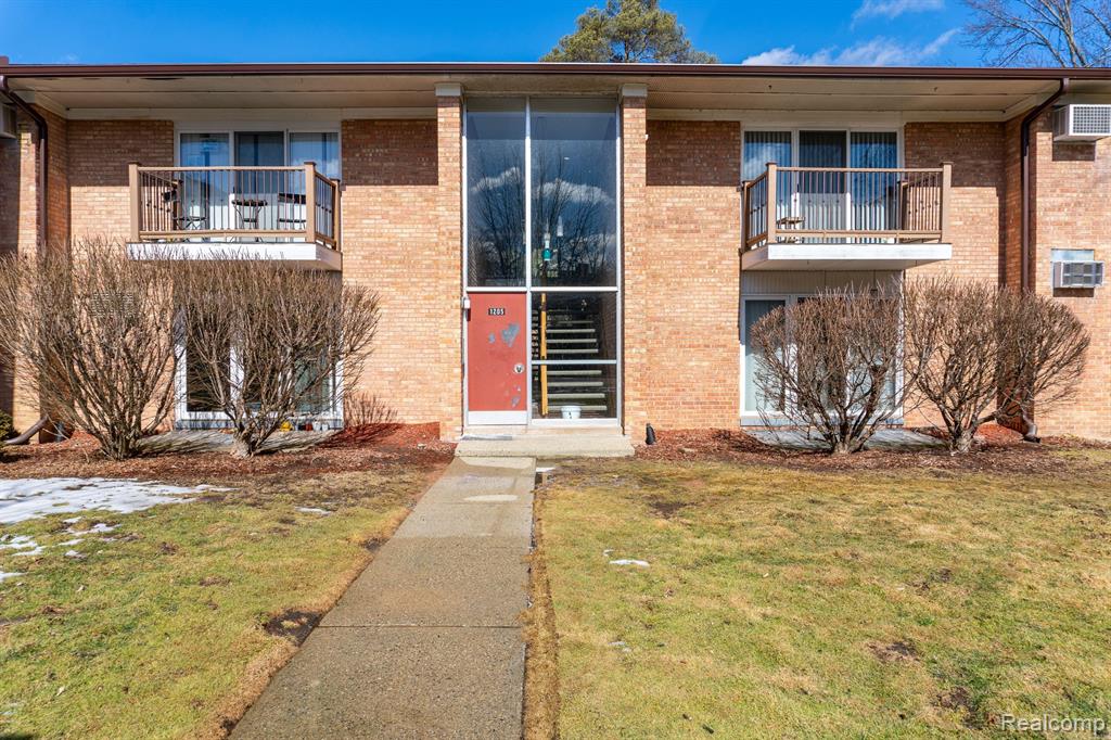 1205 ISLAND Drive, 201, Ann Arbor, MI 48105 — Photo 23