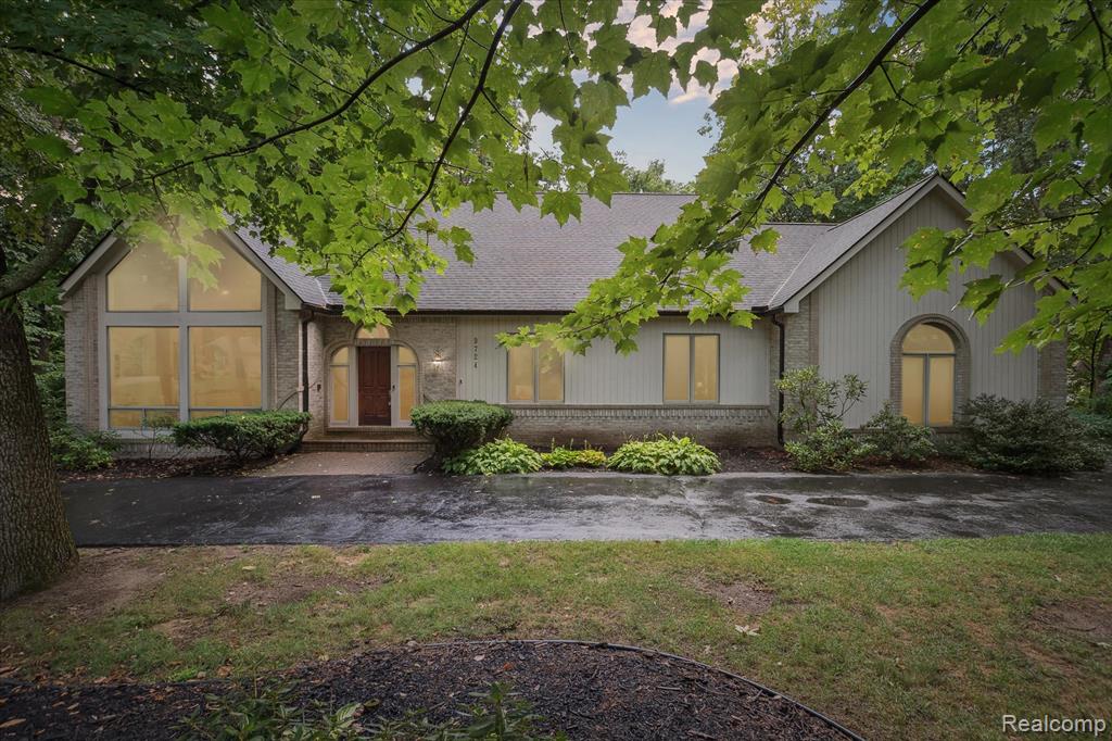 9724 Pine Valley Trail, Brighton, MI 48114 — Photo 54