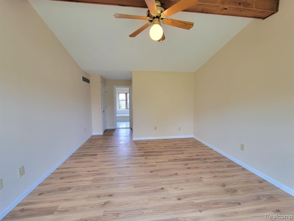 4640 SINGH Drive, Sterling Heights, MI 48310 — Photo 14