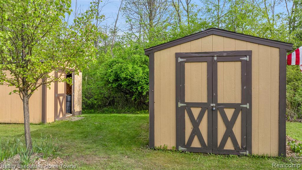 1050 WALES RIDGE Road, Wales, MI — Photo 34