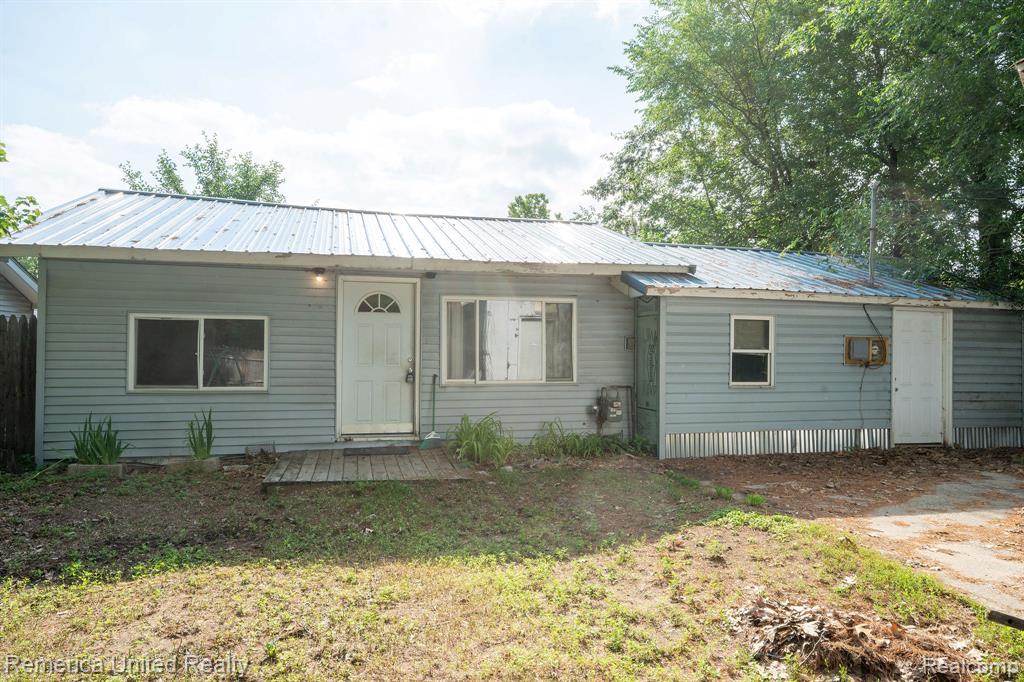 106 Devonshire Drive, Prudenville, MI 48651 — Photo 3