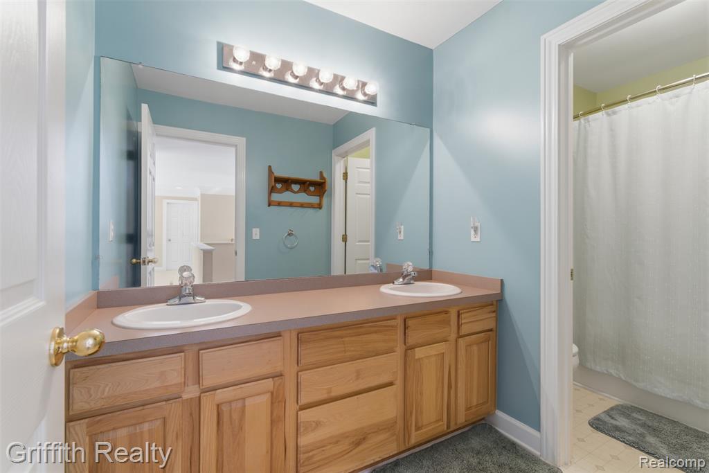 7524 Elmbrooke Way, Brighton, MI 48116 — Photo 28