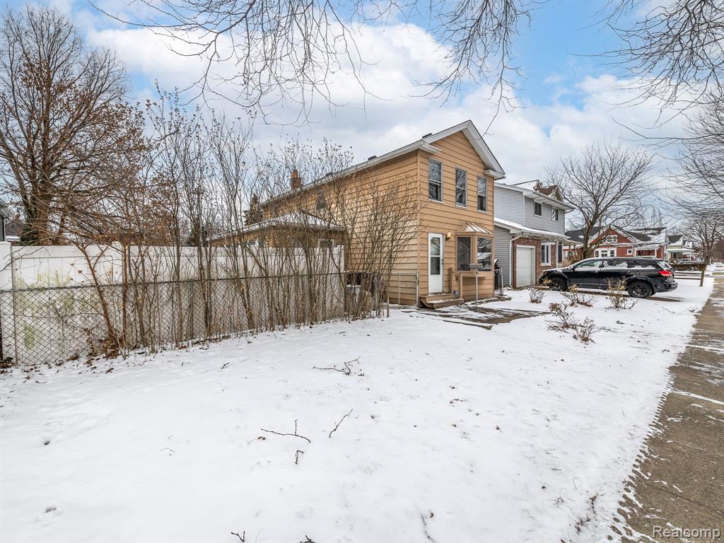 547 Pine Street, Wyandotte, MI 48192 — Photo 30
