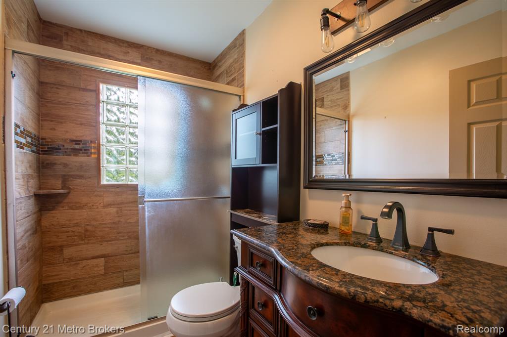 4373 Dexel Drive, Burton, MI 48519 — Photo 19