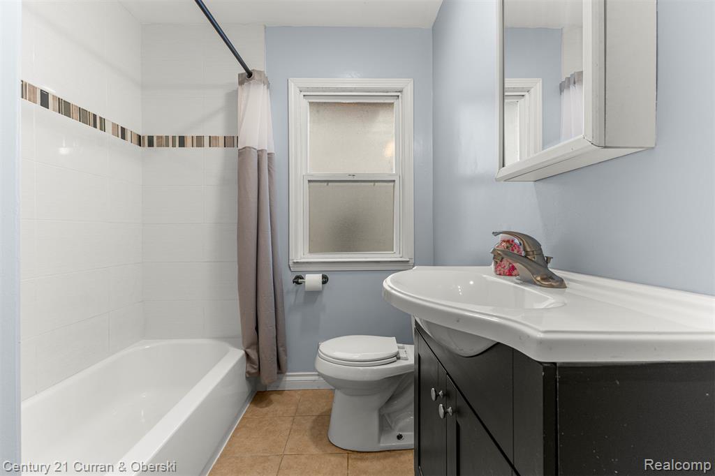 304 Draper Avenue, Pontiac, MI 48341 — Photo 14
