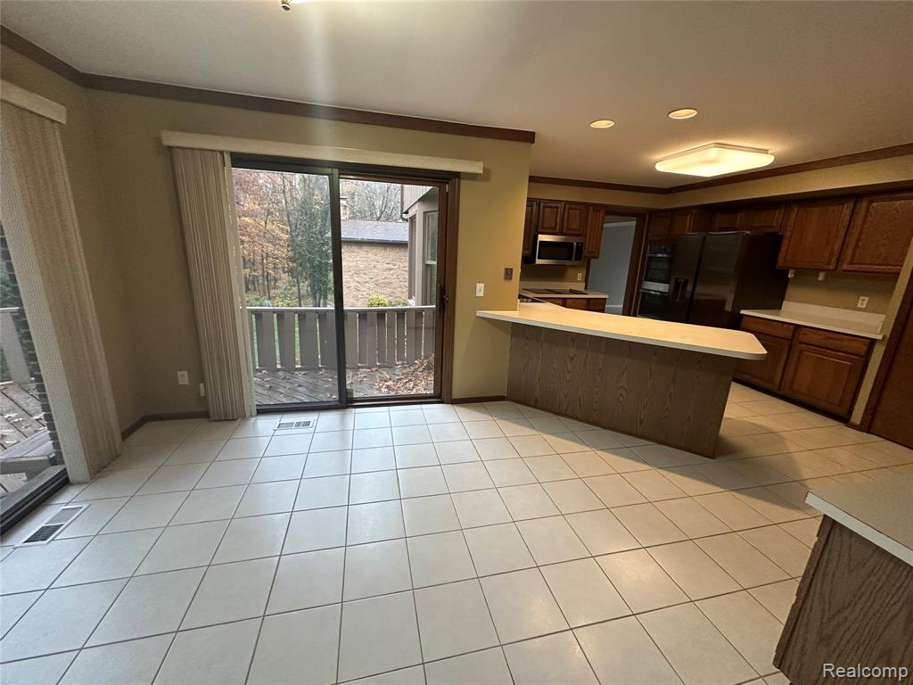 6473 Red Oak Drive, Troy, MI 48098 — Photo 17