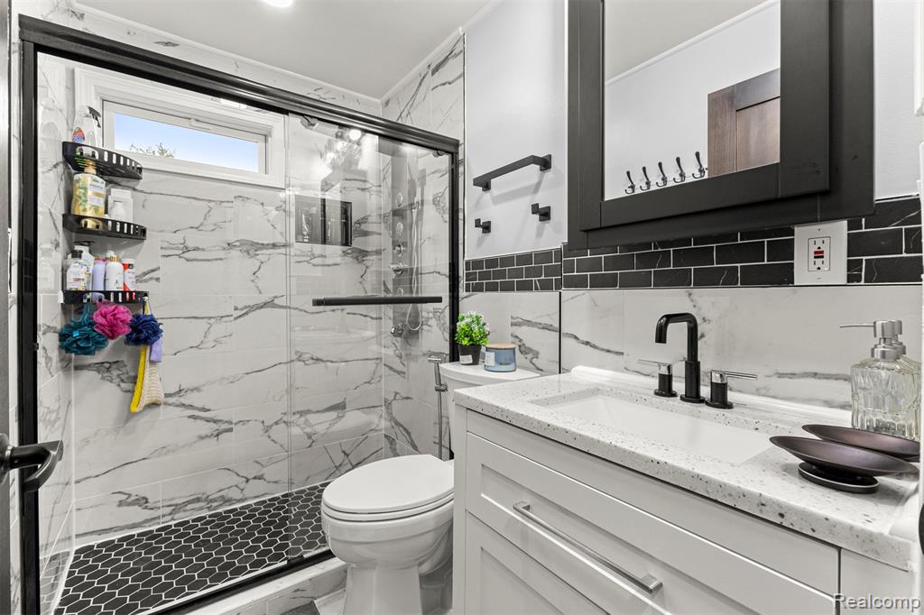 6365 Warwick Street, Detroit, MI 48228 — Photo 16