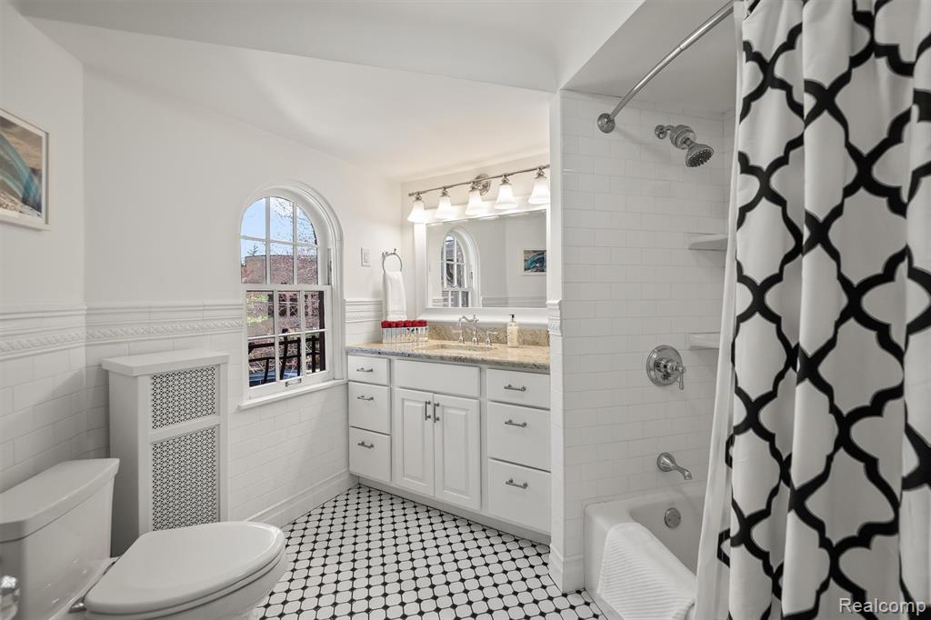 2026 Norway Road, Ann Arbor, MI 48104 — Photo 32