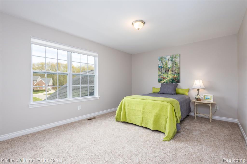 894 Wynstone Circle N, Oakland, MI — Photo 44