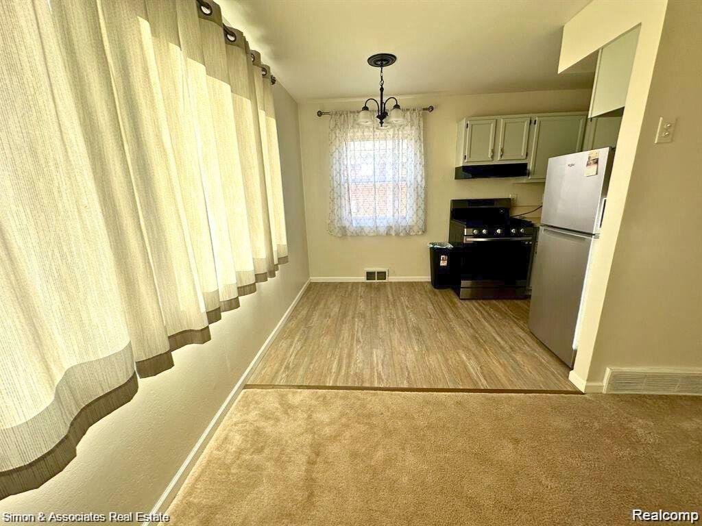 2439 STIEBER Street, Westland, MI 48186 — Photo 9