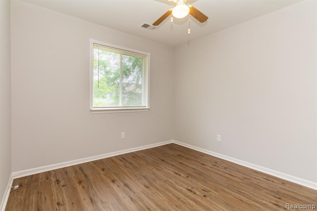 23278 Stromp Court, Trenton, MI 48183 — Photo 21