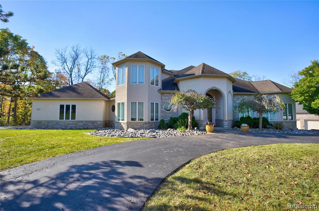 5166 Warwick Woods Trail, Grand Blanc, MI 48439 — Photo 2
