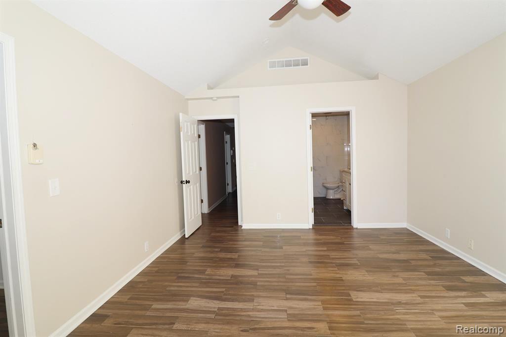 5302 ROYAL VALE Lane, Dearborn, MI 48126 — Photo 33