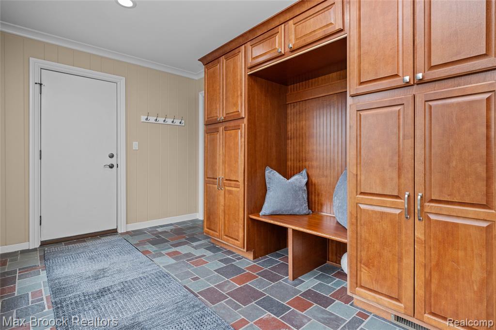 18341 Warwick Street W, Beverly Hills, MI 48025 — Photo 29