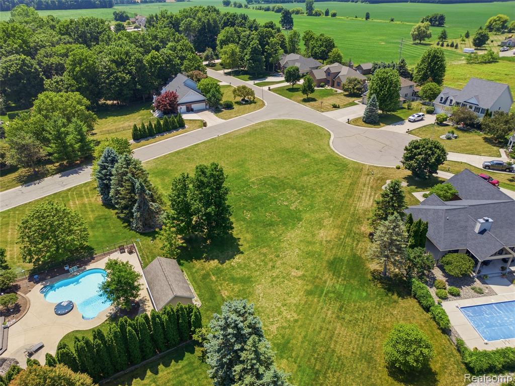 3488 Woodridge Drive, Flushing, MI 48433 — Photo 7