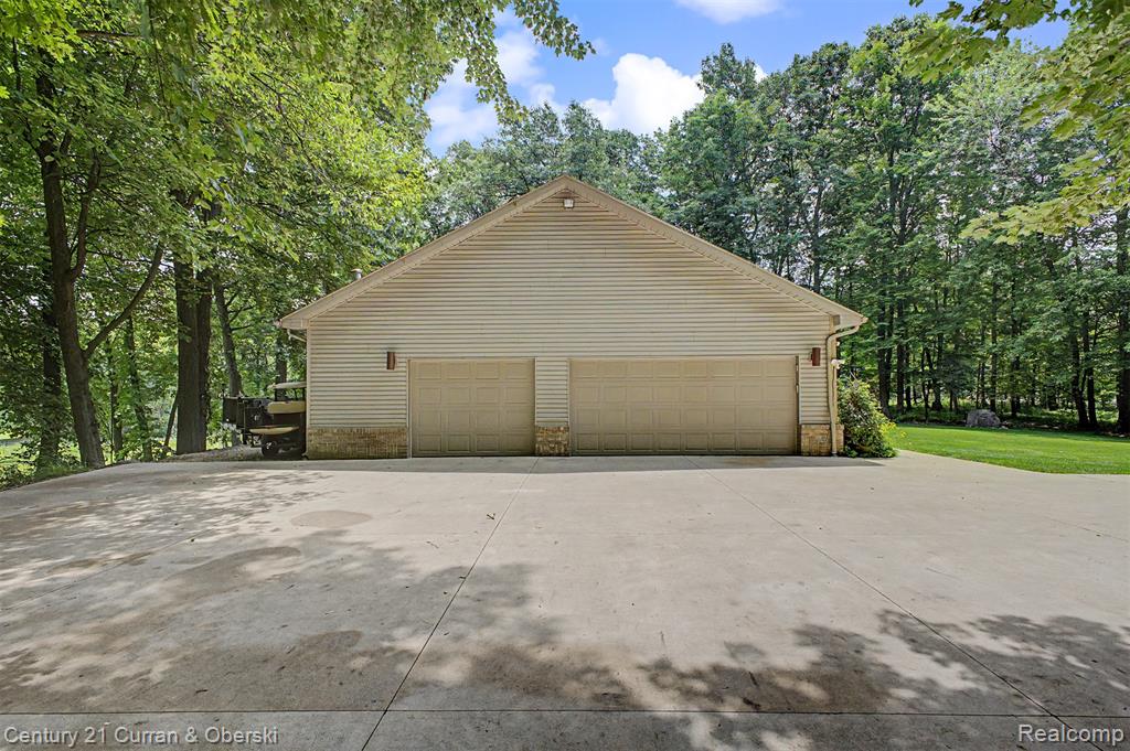 11349 Philway Court, Brighton, MI 48114 — Photo 38