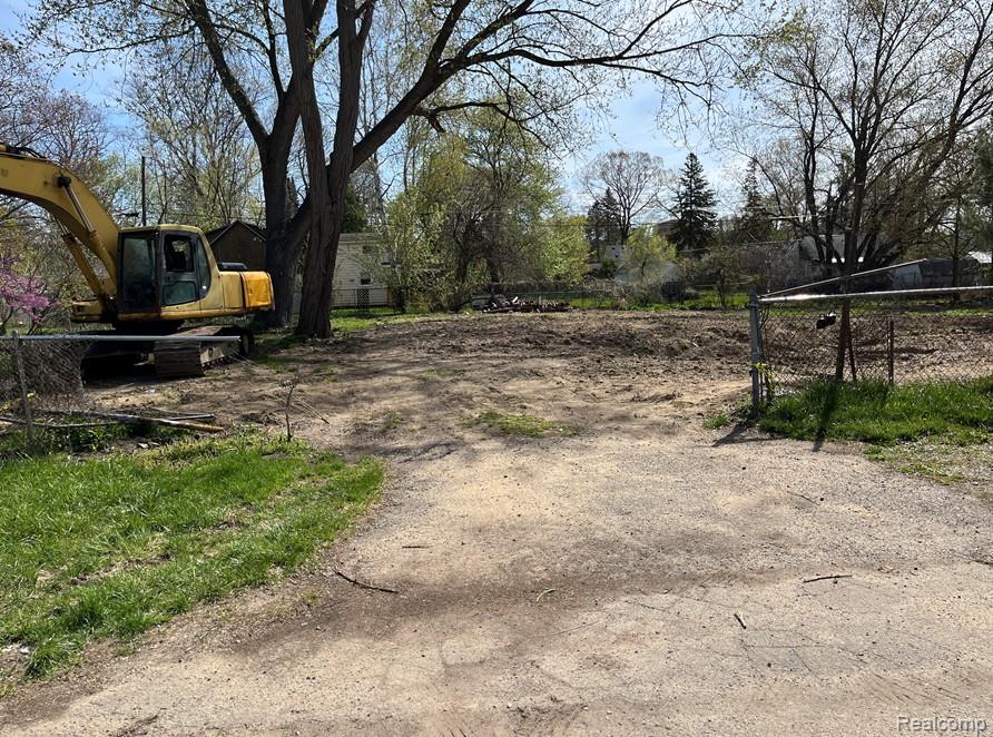 21308 Waldron Street, Farmington, MI 48336