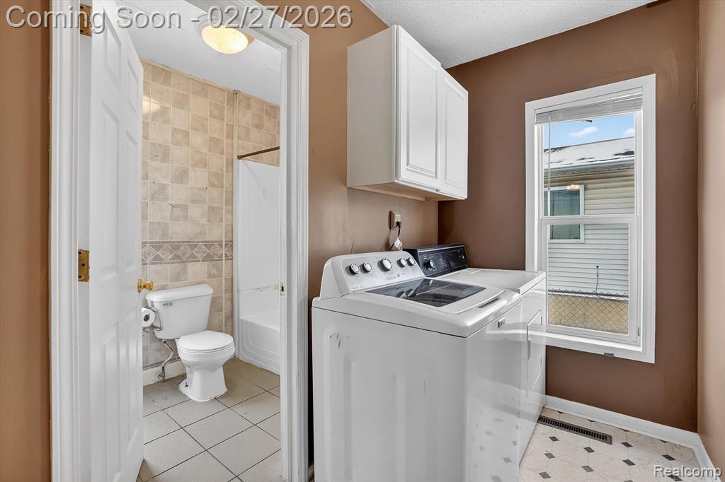 5227 Dania Street, Flint, MI 48532 — Photo 24