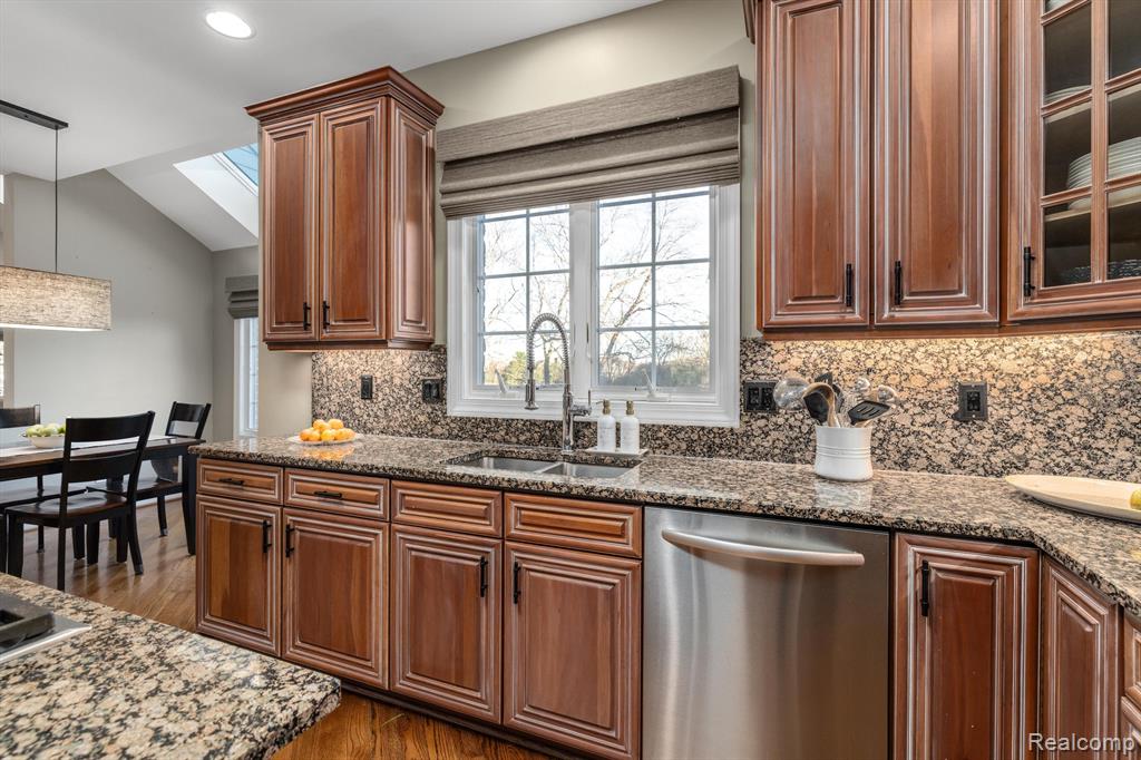 15316 BAY HILL Drive, Northville, MI 48168 — Photo 16