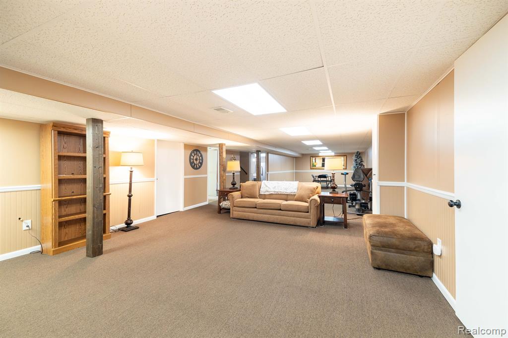 7912 COVENTRY Avenue, Grosse Ile, MI 48138 — Photo 27